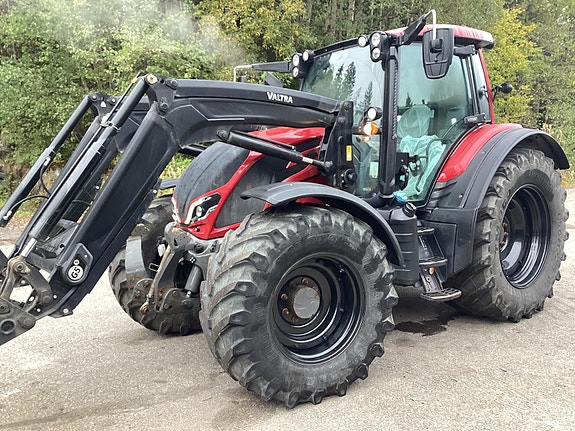 Valtra N175 14 of 16
