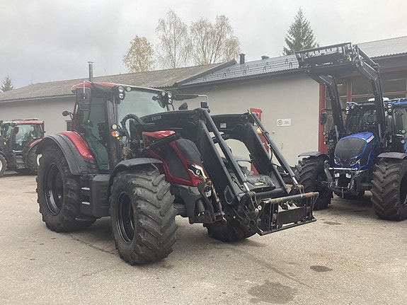 Valtra N175 15 of 16