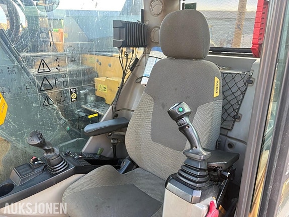 Volvo ECR145EL 9 of 30