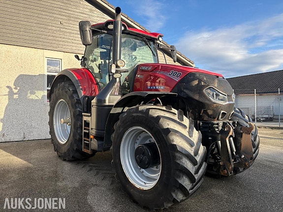 CASE IH Optum 300CVX 10 of 30