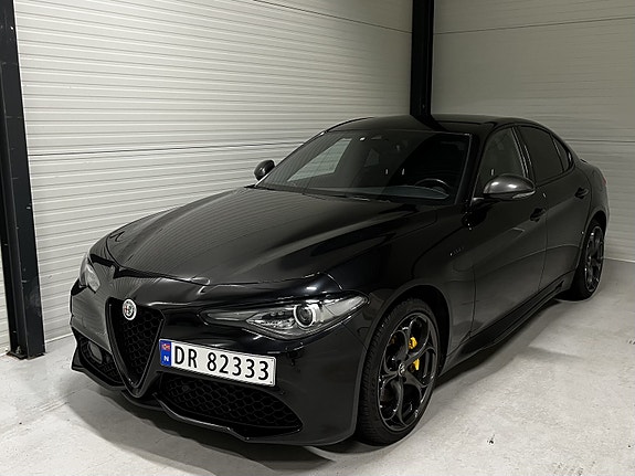 Alfa Romeo Giulia 12 of 20