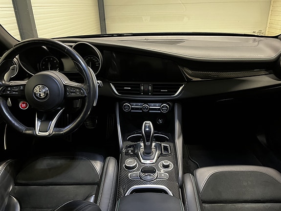 Alfa Romeo Giulia 8 of 20