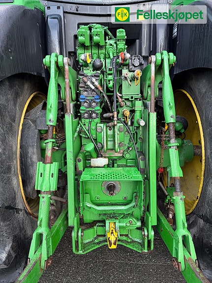 John Deere 6215R Ultimate 6 of 16