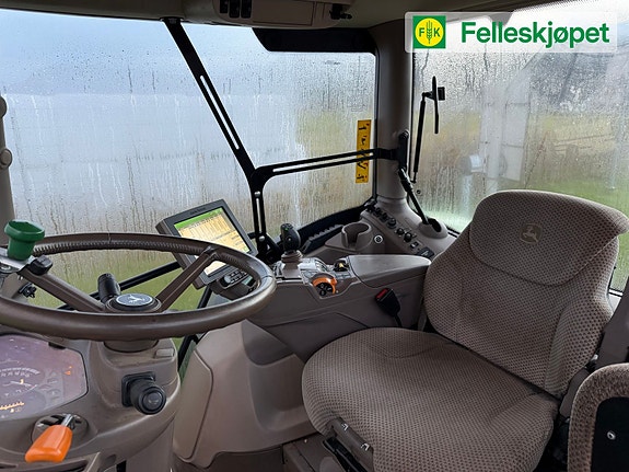 John Deere 6215R Ultimate 7 of 16
