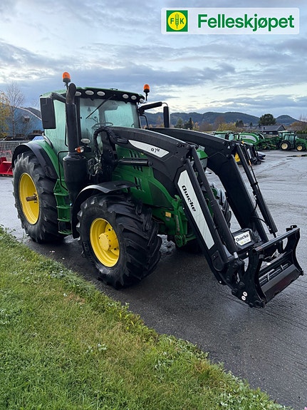 John Deere 6215R Ultimate 10 of 16