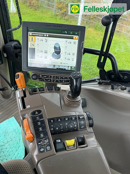 John Deere 6155R Ultimate Edition 6 of 8
