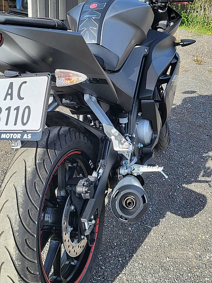 Yamaha YZF-R 125 14 of 14