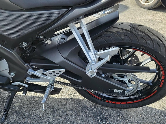 Yamaha YZF-R 125 10 of 14