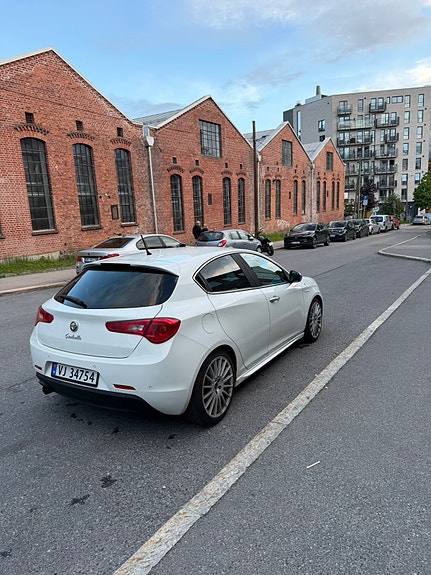 Alfa Romeo Giulietta 6 of 7
