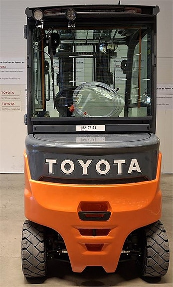 Toyota 9FBM35T 2 of 4