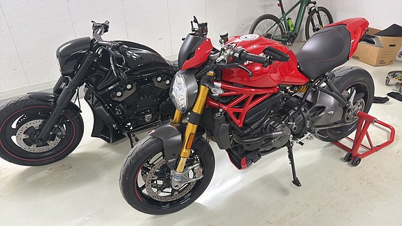 Ducati Monster 1200S 3 of 3
