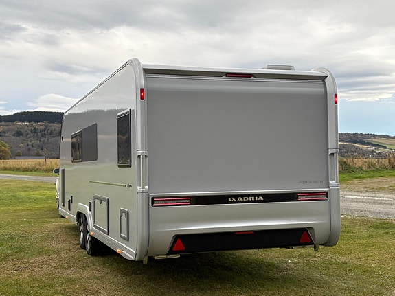 Adria Alpina 663HT / NYHET / ROMSLIG VOGN / STORT BAD BAK / CITY VANN! 3 of 30