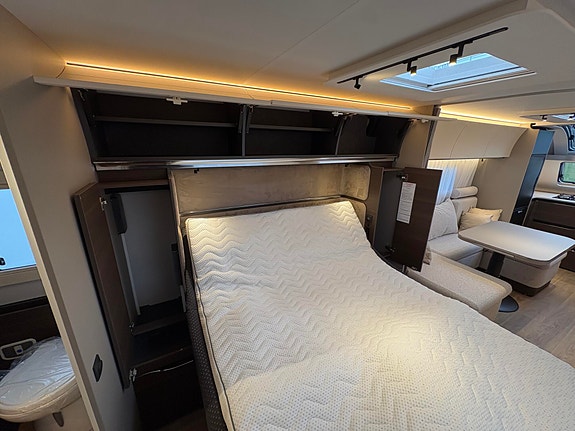 Adria Alpina 663HT / NYHET / ROMSLIG VOGN / STORT BAD BAK / CITY VANN! 25 of 30