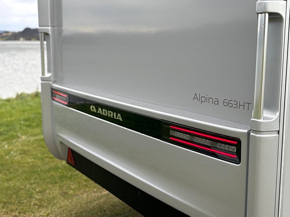 Adria Alpina 663HT / NYHET / ROMSLIG VOGN / STORT BAD BAK / CITY VANN! 5 of 30