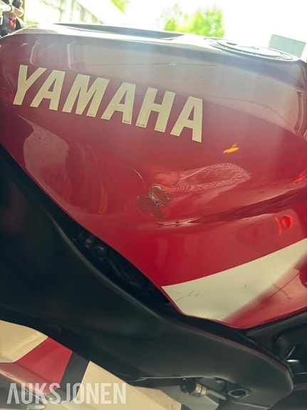 Yamaha YZF-R1 6 of 14