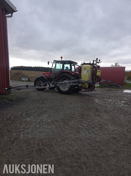 Hardi Åkersprøyte - 1200l - 15m sprøytebredde 2 of 19