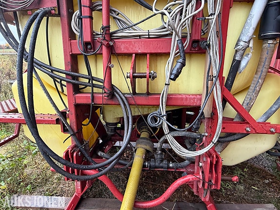 Hardi Åkersprøyte - 1200l - 15m sprøytebredde 18 of 19