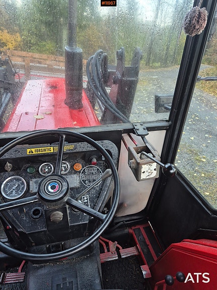 International Harvester IH 584 9 of 15