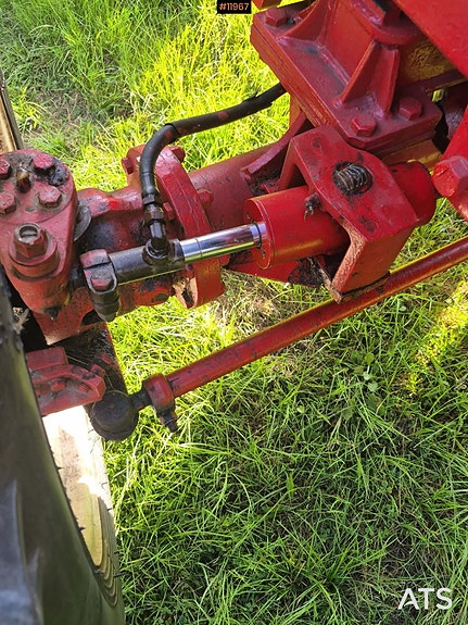 International Harvester IH 584 7 of 15