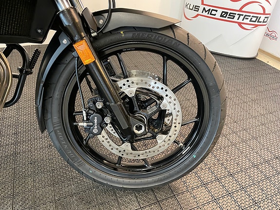 BMW F 750 GS 15 of 30