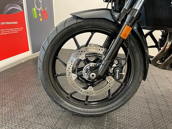 BMW F 750 GS 7 of 30