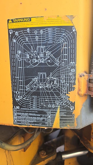 Volvo L90 4 of 10
