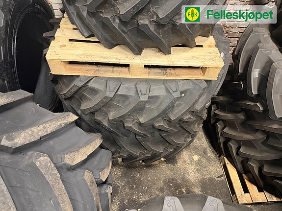Trelleborg Dekksett. 540/65R24 - 600/65R38 MT800 3 of 3