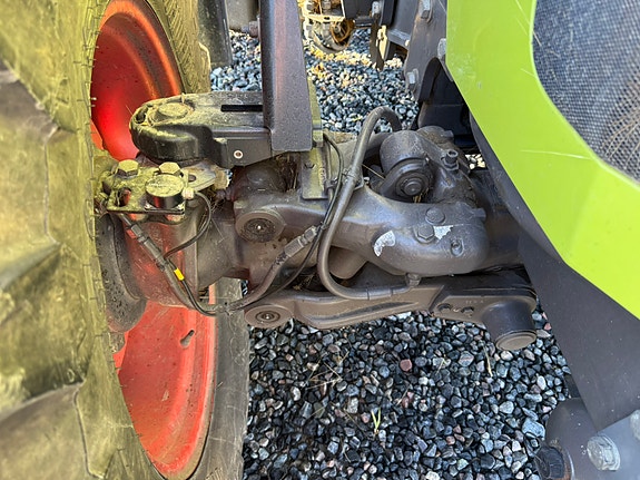 CLAAS Arion 550 CMATIC 11 of 16