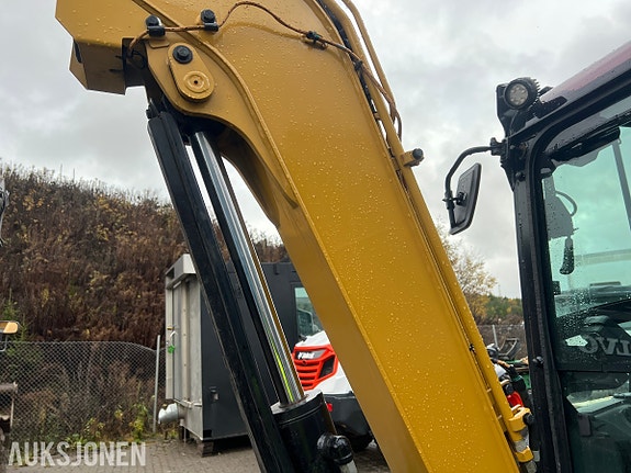 Cat 303.5 minigraver 11 of 30