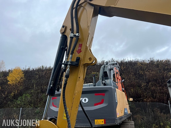 Cat 303.5 minigraver 13 of 30