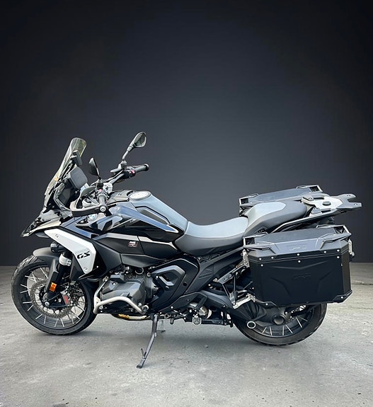 BMW DEMO R 1300 GS 2 of 7