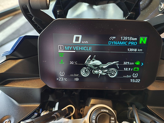 BMW F 900 XR **LEVERES MED NYE DEKK!!** 8 of 11