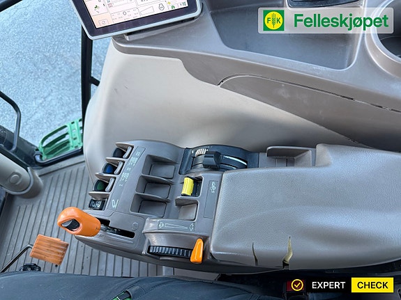 John Deere 6150R 40 km 11 of 19