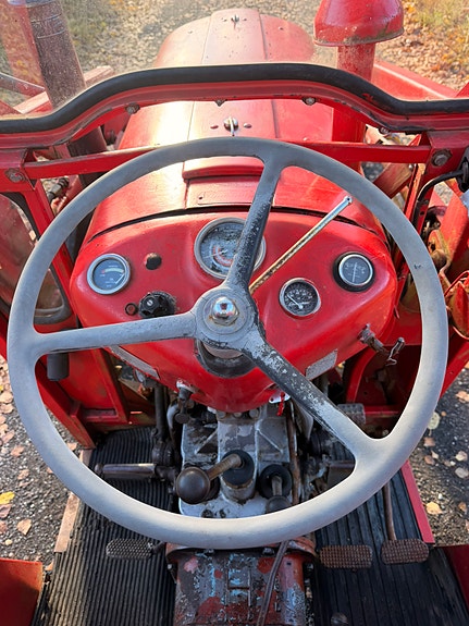 Massey Ferguson 35X 13 of 26