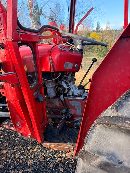 Massey Ferguson 35X 17 of 26