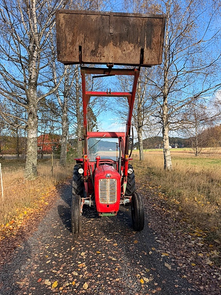 Massey Ferguson 35X 4 of 26