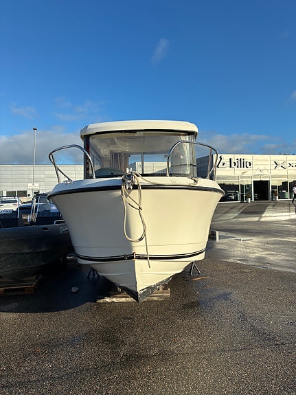 Quicksilver 675 PILOTHOUSE med 125 Mercury Optimax 3 of 17