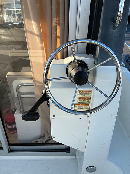 Quicksilver 675 PILOTHOUSE med 125 Mercury Optimax 12 of 17