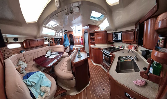 Off-grid Hunter 430 Legend i Spania 6 of 17