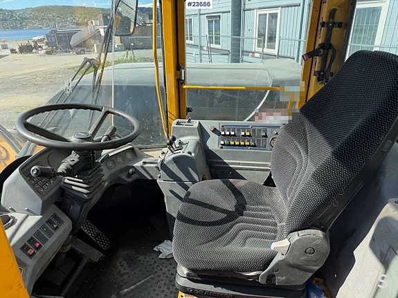 Volvo L50C hjullaster med skuffe, gode dekk og overhalt motor i 2018! 19 of 30