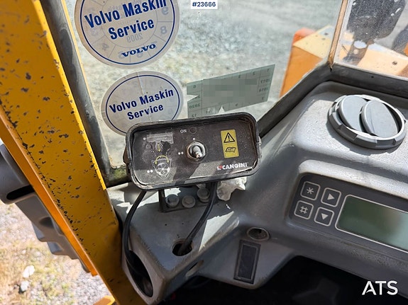 Volvo L50C hjullaster med skuffe, gode dekk og overhalt motor i 2018! 28 of 30