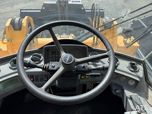 Volvo L50C hjullaster med skuffe, gode dekk og overhalt motor i 2018! 20 of 30
