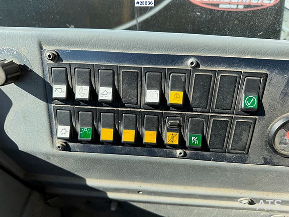 Volvo L50C hjullaster med skuffe, gode dekk og overhalt motor i 2018! 25 of 30