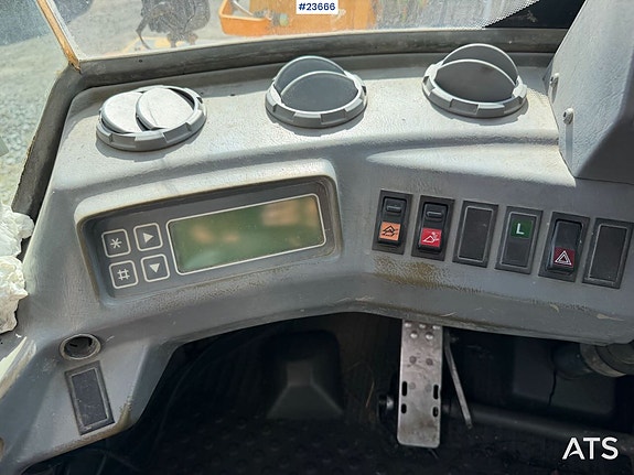 Volvo L50C hjullaster med skuffe, gode dekk og overhalt motor i 2018! 21 of 30