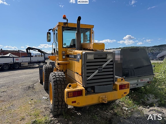 Volvo L50C hjullaster med skuffe, gode dekk og overhalt motor i 2018! 3 of 30