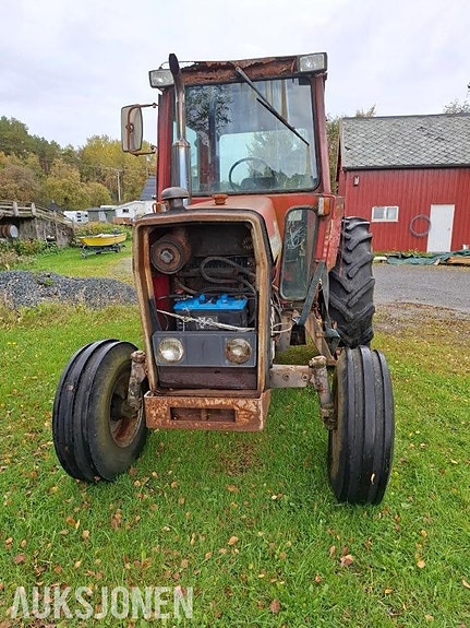 Massey Ferguson 575 2 of 6