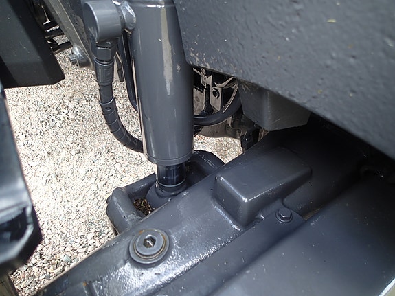 Valtra G135V 7 of 27
