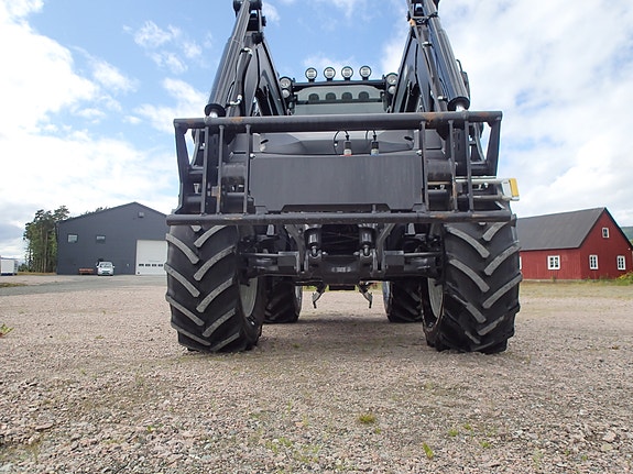 Valtra G135V 5 of 27
