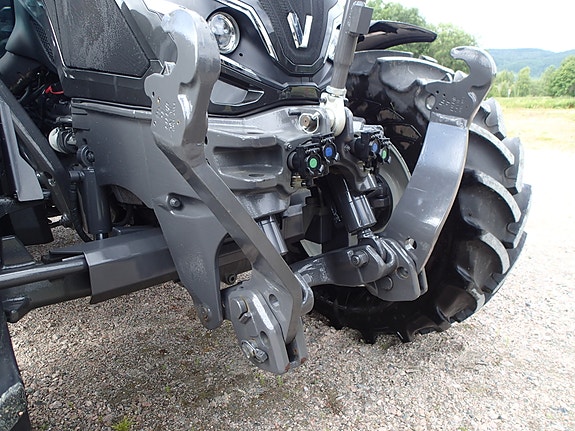 Valtra G135V 6 of 27