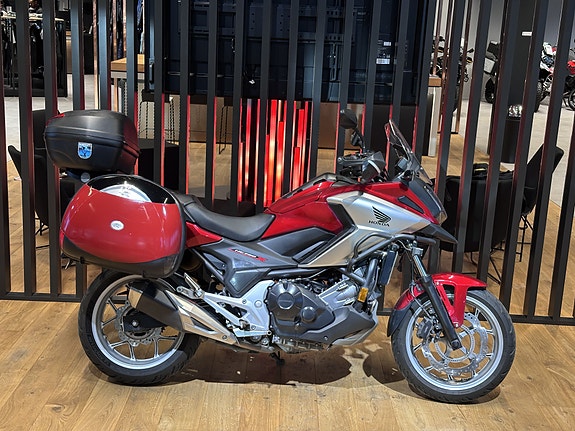 Honda NC750X 2 of 7
